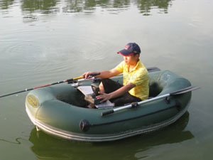 平泉钓鱼充气橡皮船